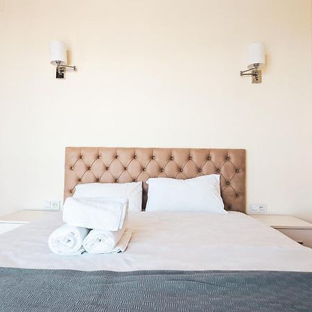 Gg Aparthotel Batoemi Buitenkant foto