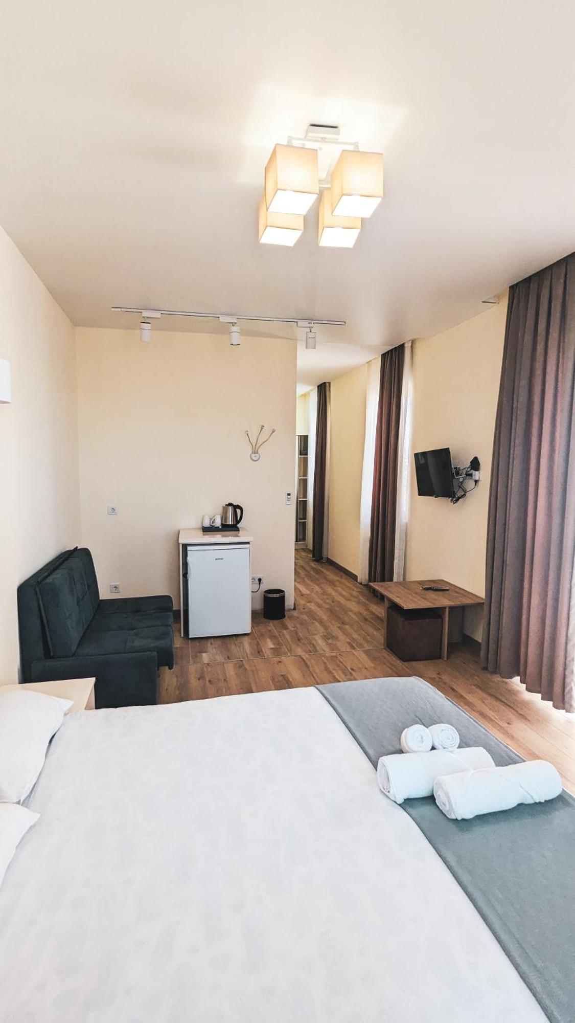Gg Aparthotel Batoemi Buitenkant foto