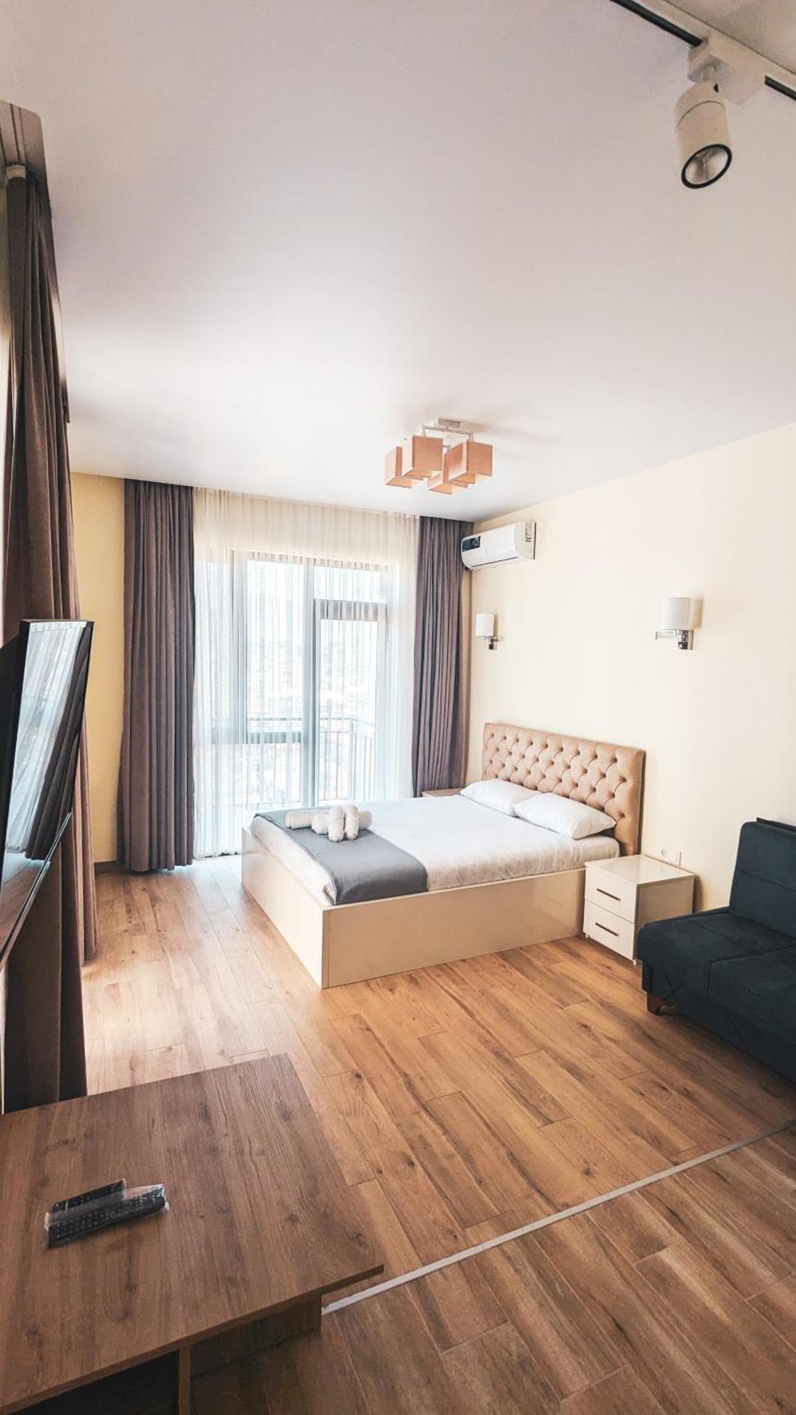 Gg Aparthotel Batoemi Buitenkant foto