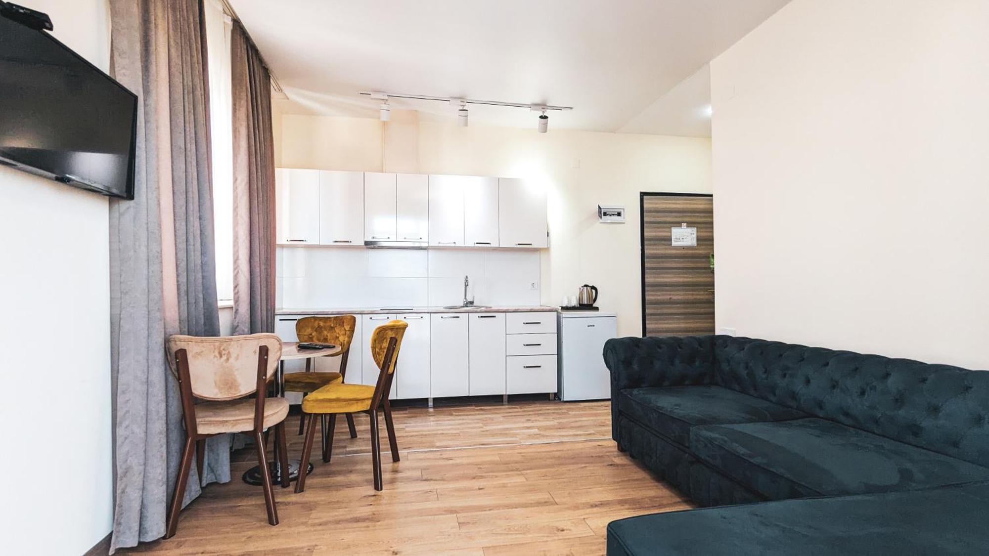 Gg Aparthotel Batoemi Buitenkant foto