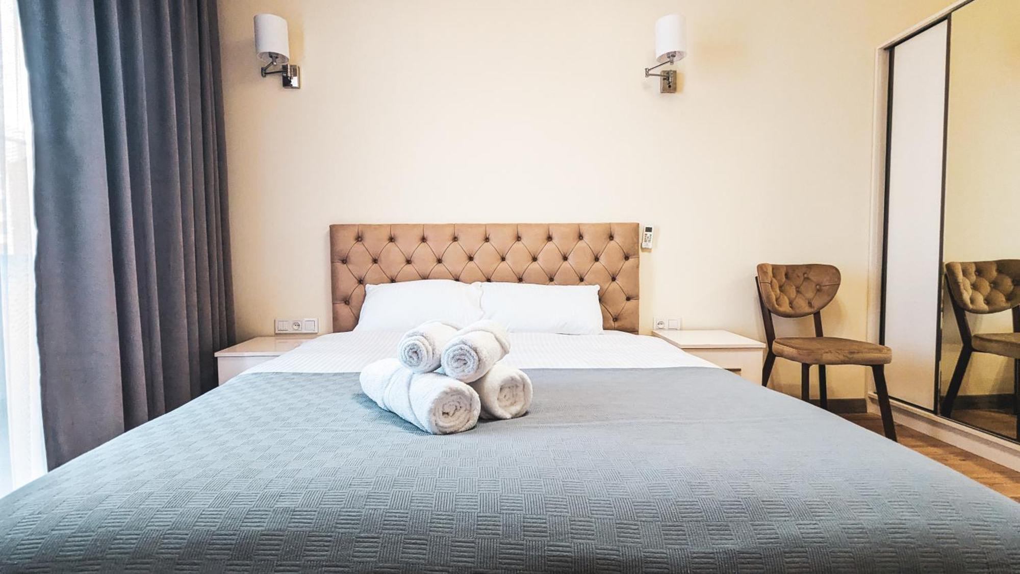Gg Aparthotel Batoemi Buitenkant foto